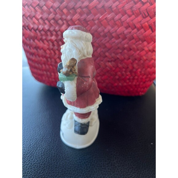 Vintage Santa fiqurine feom Around the World - Picture 2 of 4